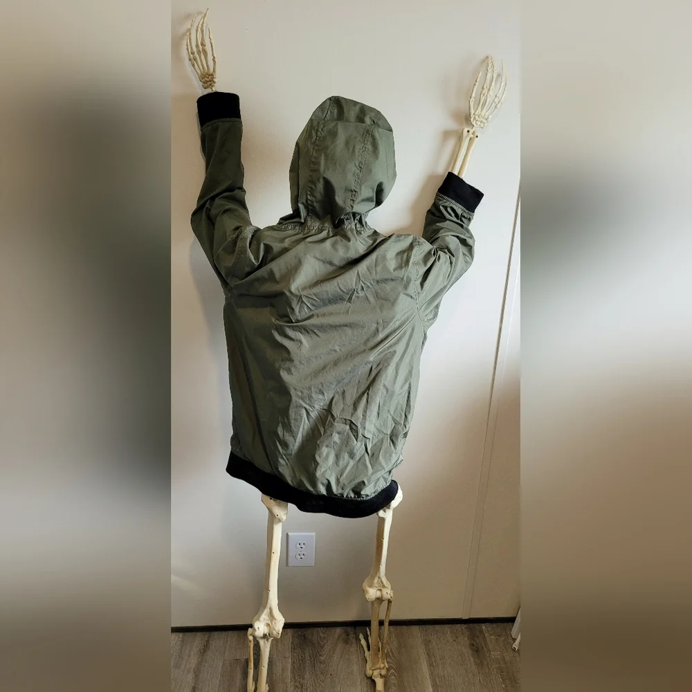 Hooded Lightweight Jacket